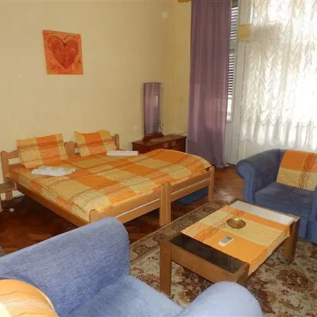Hostel King